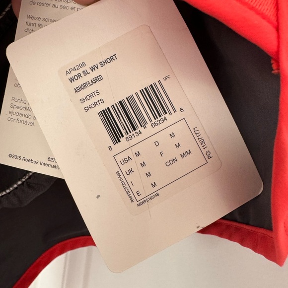 SOLD: 🏷️ NWT - Reebok Shorts - Picture 4 of 12